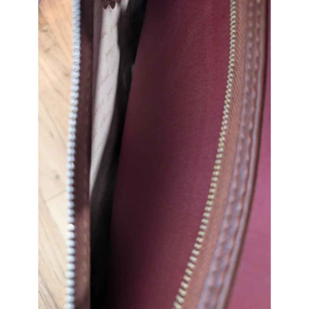 Vintage Verdi Burgundy 20x13x9 inches Softside Suitcase Hard Travel Luggage